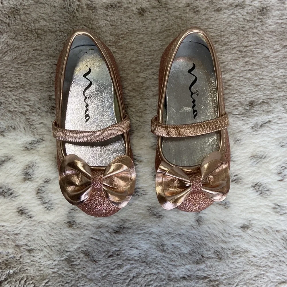 Nina rose gold sandals girls size 5 sparkly bows holiday party girlhoodcore